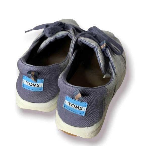 TOMS PASEO CHAMBRAY POLKA DOT SIZE 8 - Picture 2 of 7